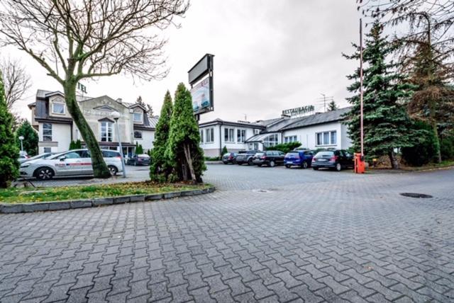 Wzgorze Toskanii Conferences & Restaurant Przeźmierowo Eksteriør bilde