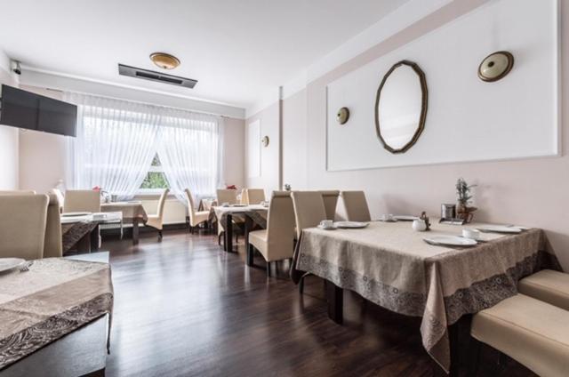 Wzgorze Toskanii Conferences & Restaurant Przeźmierowo Eksteriør bilde